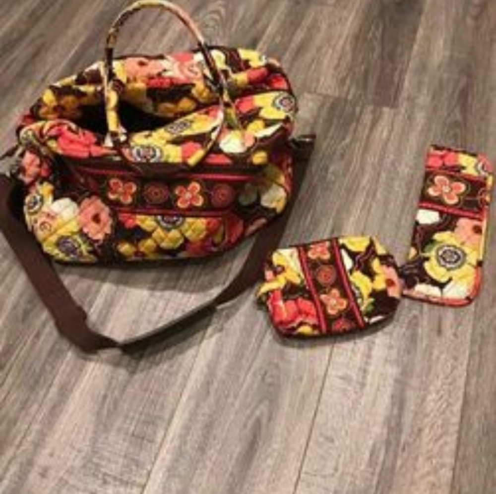 Vera Bradley  Overnight set